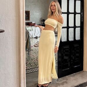 12th Tribe Maldives Baby Yellow Long Sleeve Crop Top Size MM